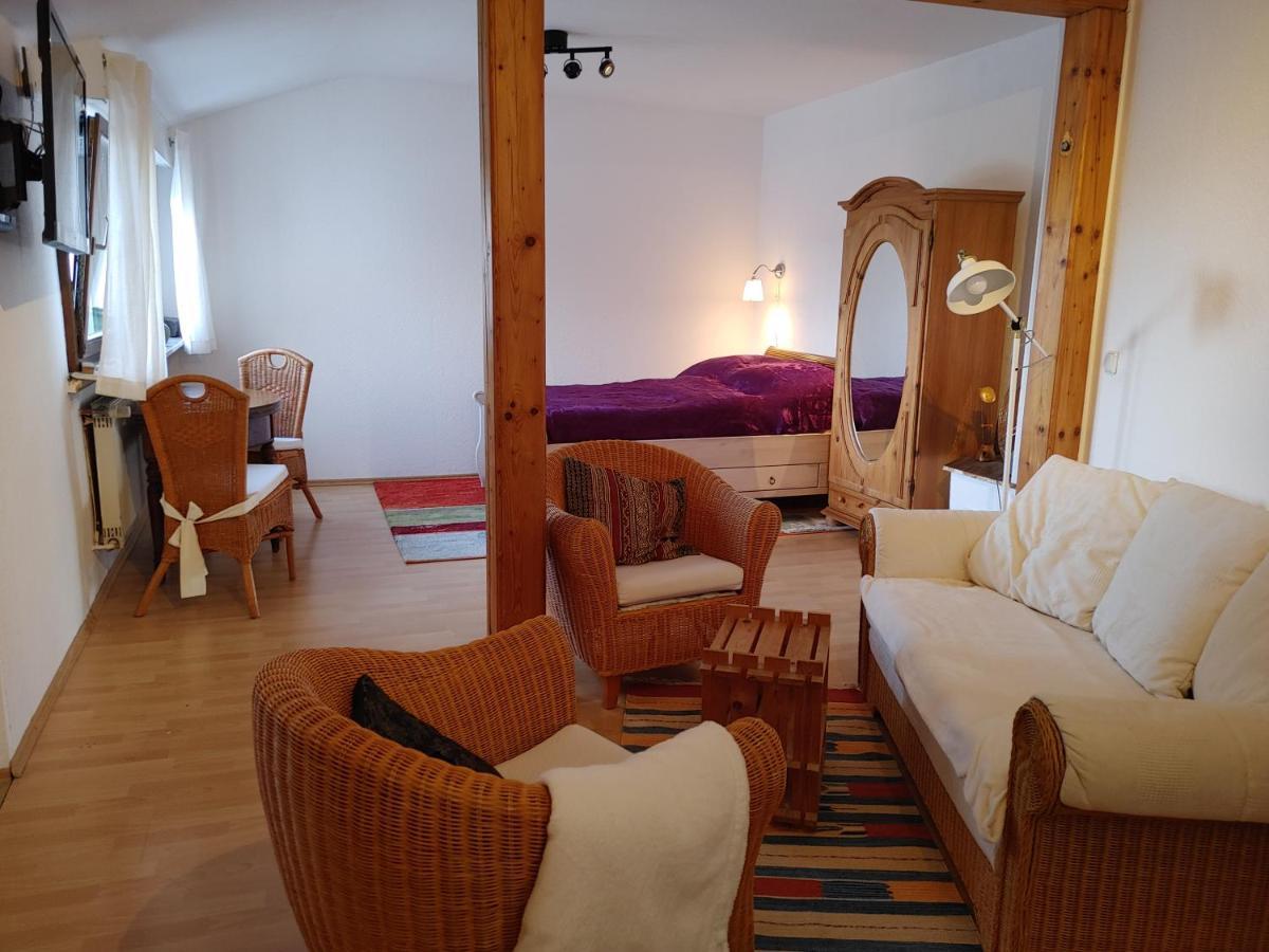 Ferienwohnung Mit Aussicht Sarrebruck Exterior foto